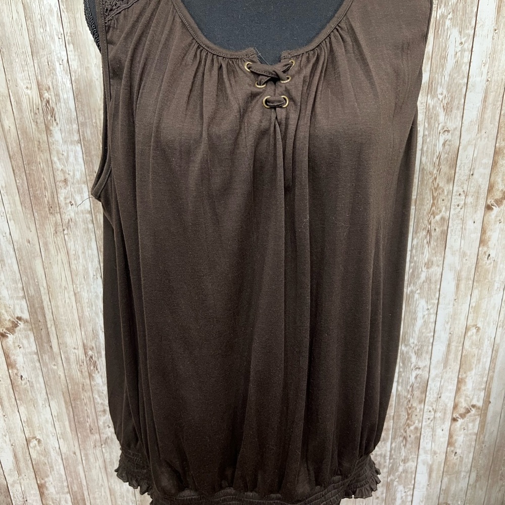 New York Laundry Brown Sleeveless Tie Front Tank Top‎